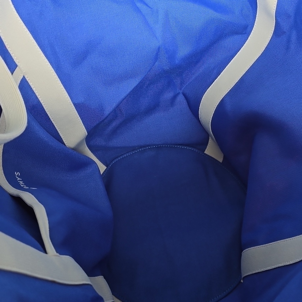 Rothy's Blue and Red Reversible Beach Bag Tote - NWT - Picture 11 of 15